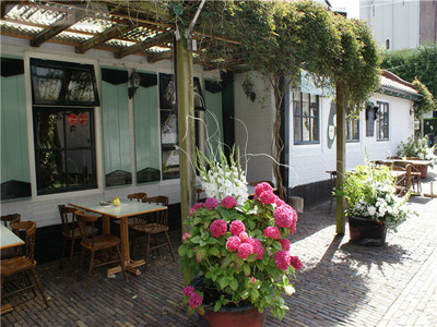 Restaurant in Texel: Rôtisserie 't Kerckeplein  - 't Kerckeplein Texel