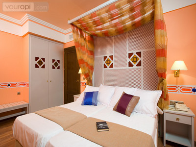 Hotel in Granada: Suites Gran Via 44 - Hotel Suites Gran Via 44 Granada
